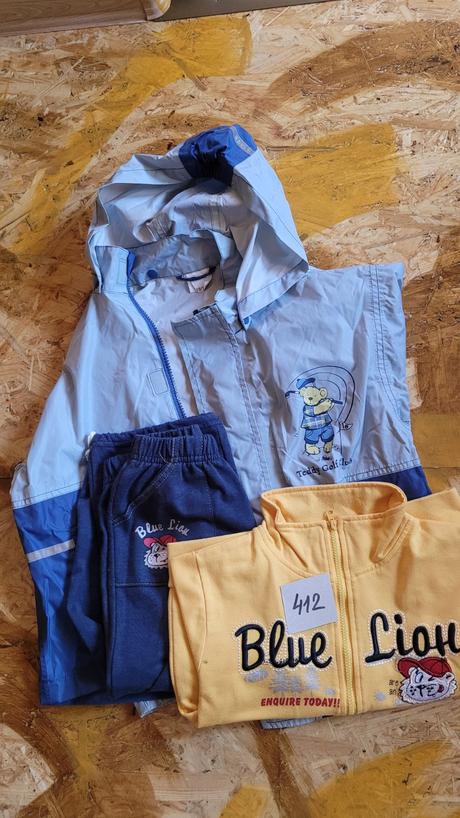 Bunda a tepláková souprava, 104