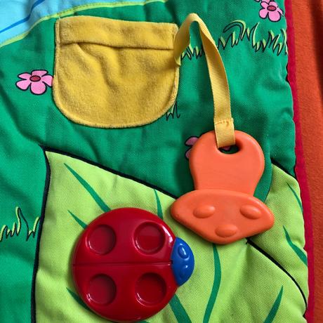 Hraci interaktivní deka pro miminka+4 kostky, 