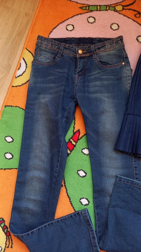 Balíček 12 ks dívčího obečení vel. 152 - 158, 140–152