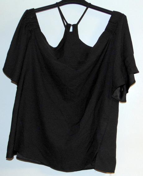 Halenka se spadenými rameny, river island,48