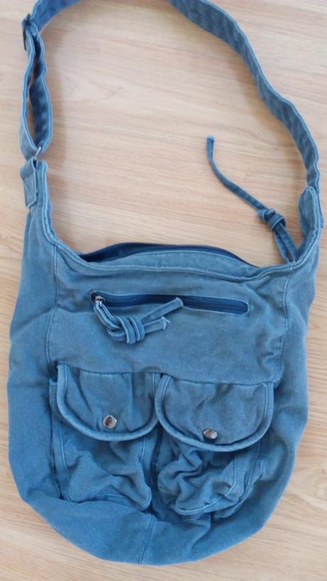 Tašky-kabelky                         4 kusy, 