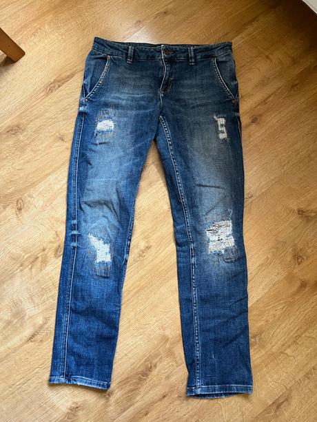 Dřené, trhané džíny, rifle, zara,36