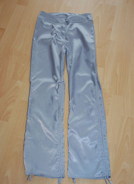 Společenské saténové šedé kalhoty s řasením, 146