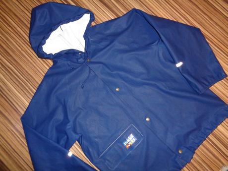 Kvalitní tmavě modrá pláštěnka, 152