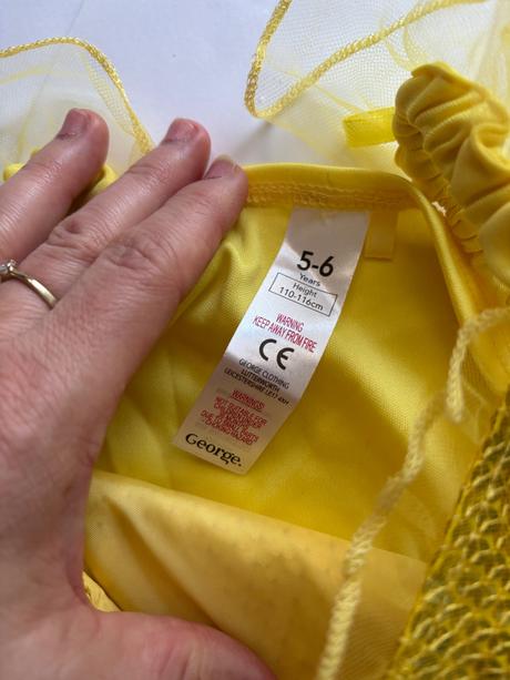 An7/ kostým šaty - v.5/6 let, 