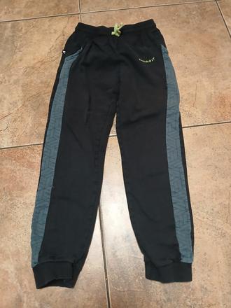 Tepláky bekkin, vel. 134, pepco,128