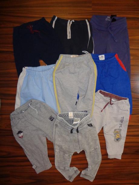 Balíček tepláků pro kluka- devět kusů-velikost 80, 68–80