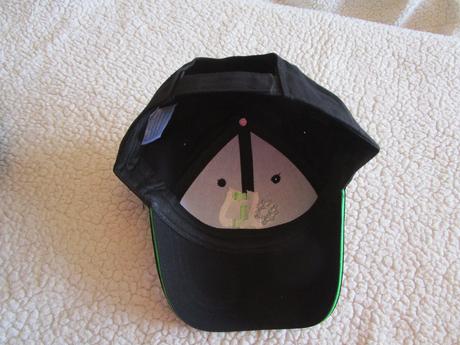 3x nové kšiltovky, vzadu velikostně upravitelné, 158 / m