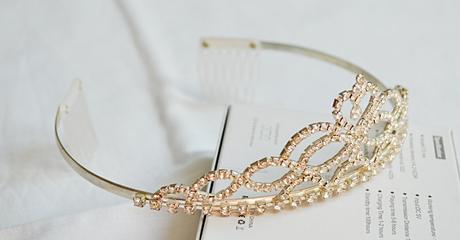 Čelenka s korunkou,