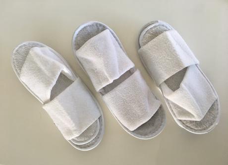 3 ks - přezůvky/domácí obuv,