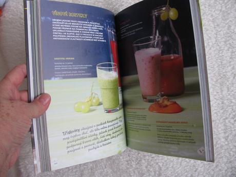 Kniha s recepty na smoothies,