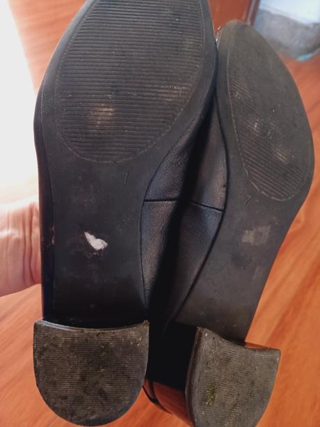 Téměř nenošené komfortní lodičky caprice 40,5, 40