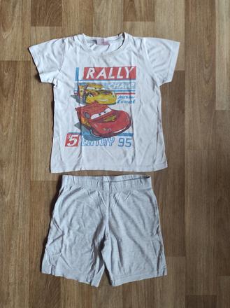 Kraťasové pyžamo, 110