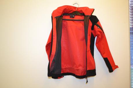 Softshellová bunda zn.epister top stav, 134