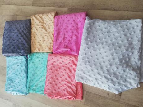 Pestrá deka pro mimčo,