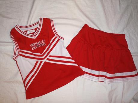 Červenobílý sportovní komplet, 128