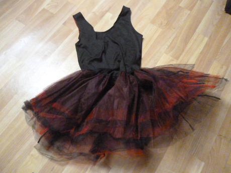 Karneval dospělý šaty vel.m-l,