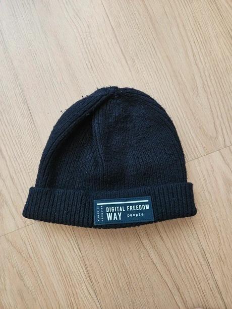 Zimní čepice, vel. 8-13 let, 134