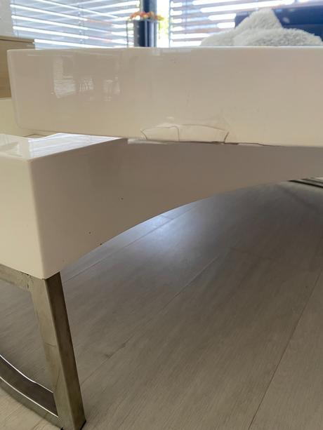 Konferenční a odkládací stolek, 