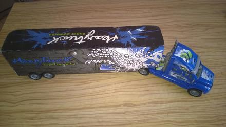 Auto - kamion na setrvačník s přívěsem,