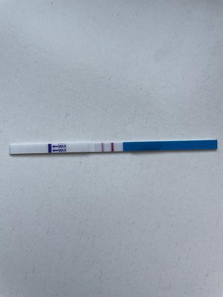 Je normální mít bolest v podbřišku při pozitivním testu?