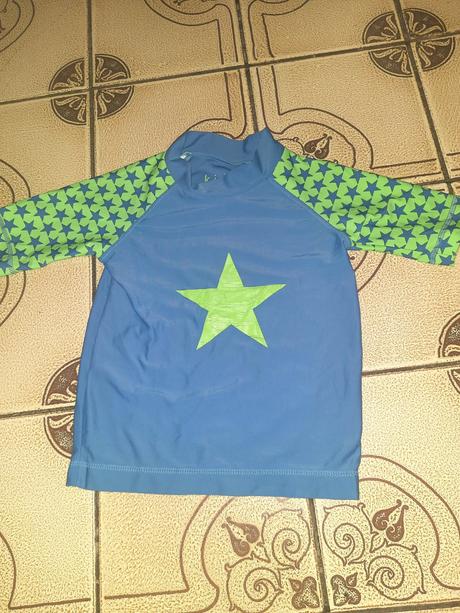 Klučičí plavkové tričko hvězdičky vel. 86 - 92, tchibo,86