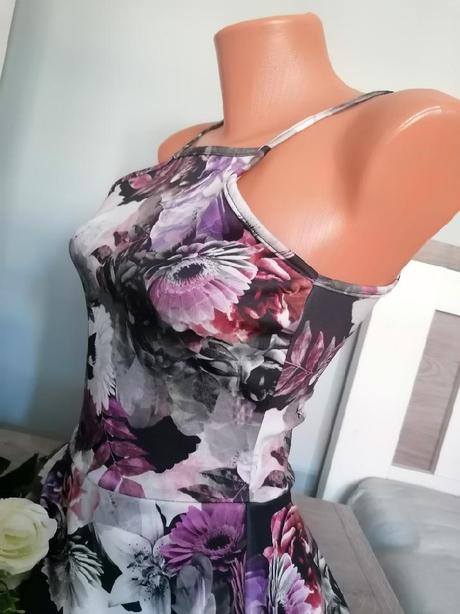 Peplum halenka, s