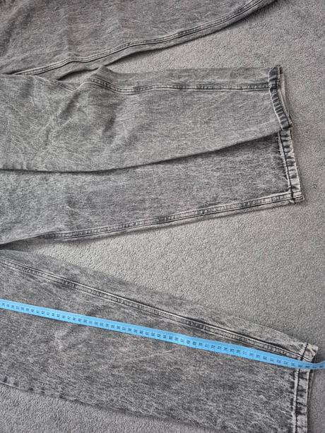 2 x tmavé džíny, 140