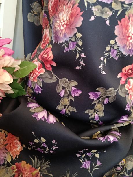 Květinkové šaty, zara,m