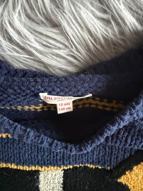 Svetr, 140