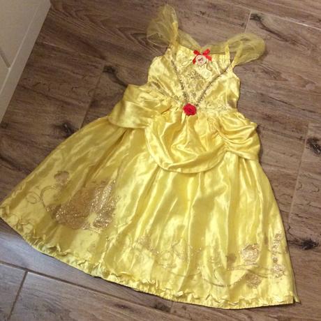 Kostým ,,kráska bella" v. 116, 