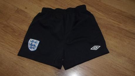 Fotbalové šortky zn. umbro, vel. cca 1 rok, umbro,86