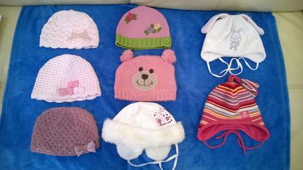 7 x čepice/ čepička 9m-3roky, 50kč/ks, 86