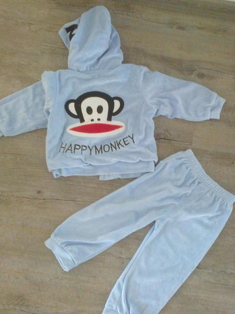 Sametová souprava s opicí, 86