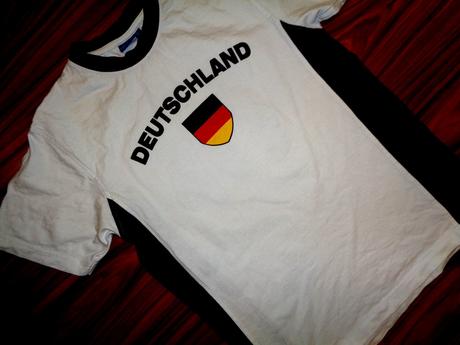 Bíločerné tričko se třináctkou, 164