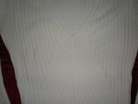 Bílý pružný svetřík, m