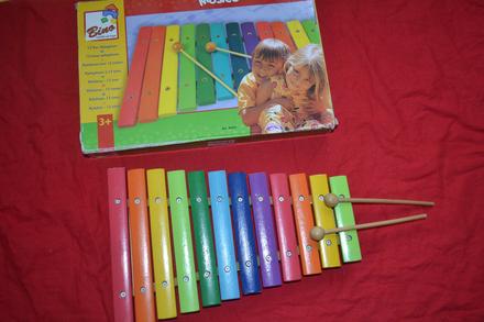 Dřevěný xylofon s paličkami , zn.bino, 