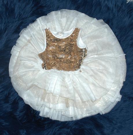 Tylové slavnostní šaty s tutu sukní, 68