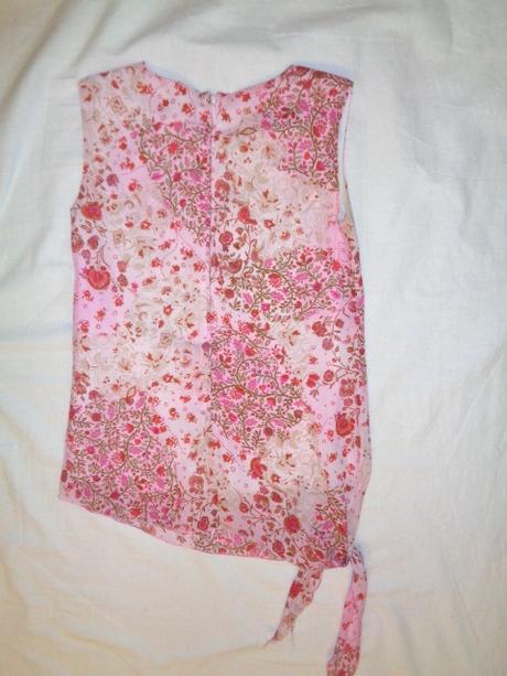 Exkluzivní růžový top s kytičkama, c&a,146