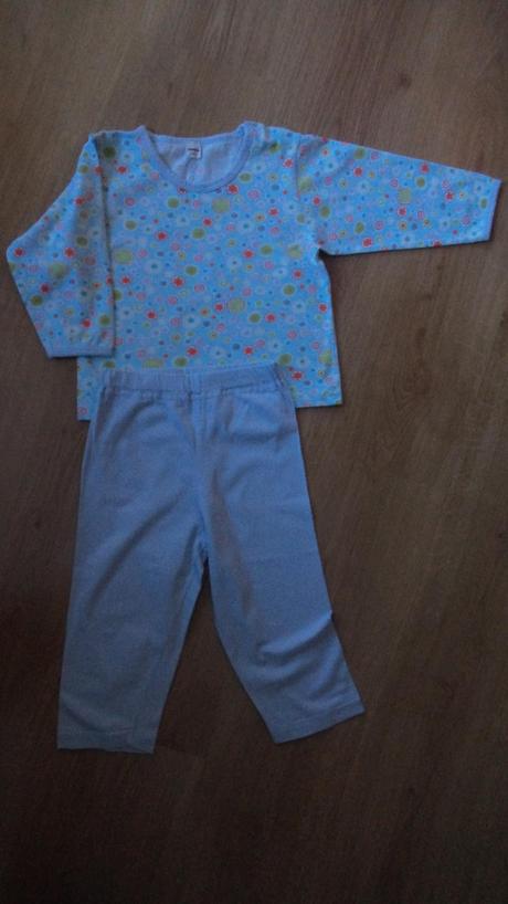 Zelené pyžamo - top stav č.20, loana,86