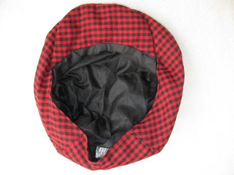 Karneval - čepice vandrovník, čeledín a pod.,