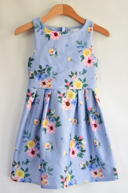 Šaty vel. 6 - 7 let, marks & spencer,122