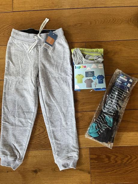 Set nového oblečení - 6ks, vel. 110/116, 104–116