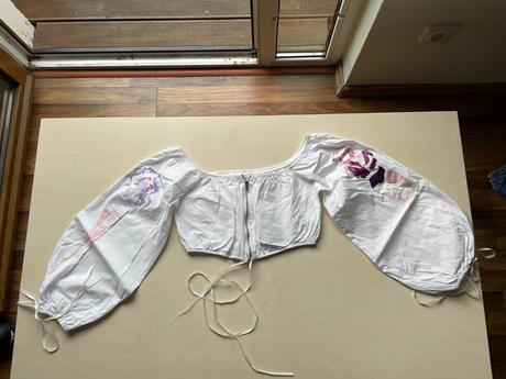 Crop top anime merch, vel s do xs, shein, s