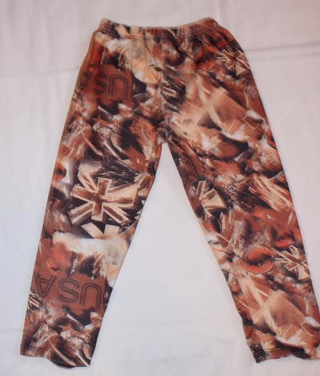 Al44. lesklé legíny, 104