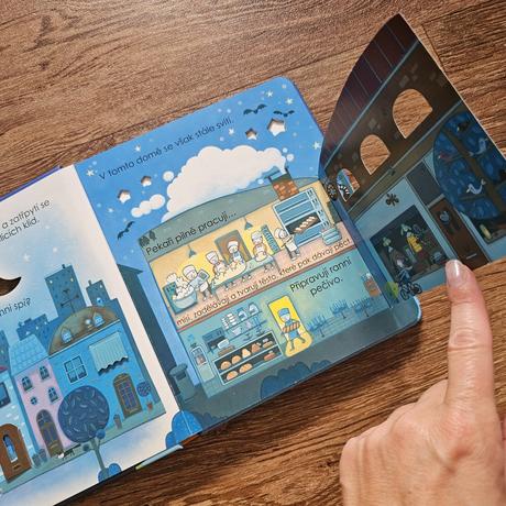 Leporelová kniha co se děje v noci - svojtka,