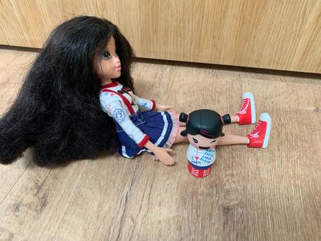 Bábika - školáčka s vlastnou bábikou, 