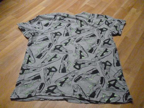 Teniskové triko vel. 12-14, 158