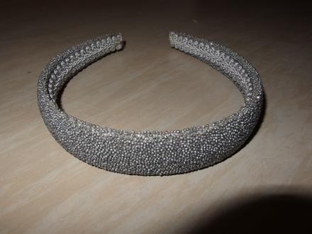 Třpytivá čelenka, 