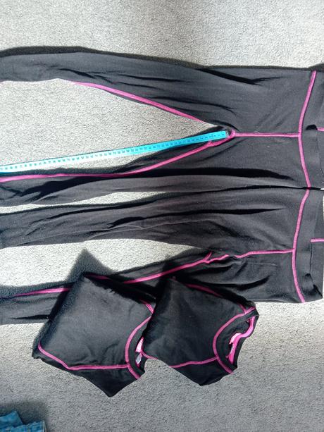 2 x termo obleček, 134